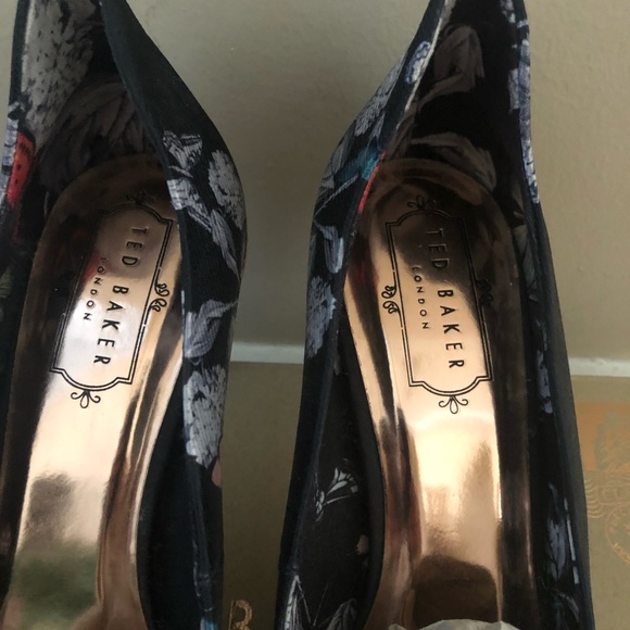 New Ted Baker 👠 Shoes. Classy and Unique with Flowers & Butterflies - Picture 3 of 13